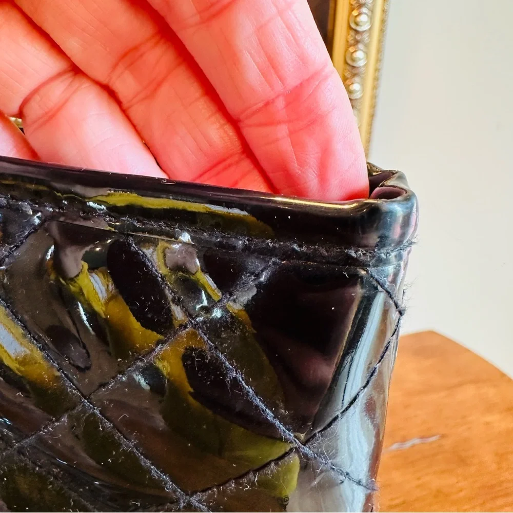 NORDSTROMS QUILTED PATTERN PLEATHER TOTE BAG 12”H - 16”W - 4 1/2”D Great Cond - Picture 10 of 12